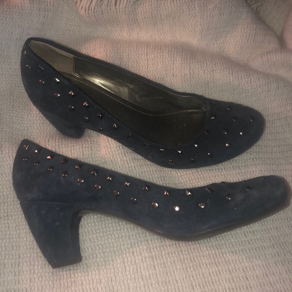 Navy blue suede Kenneth Cole heels
